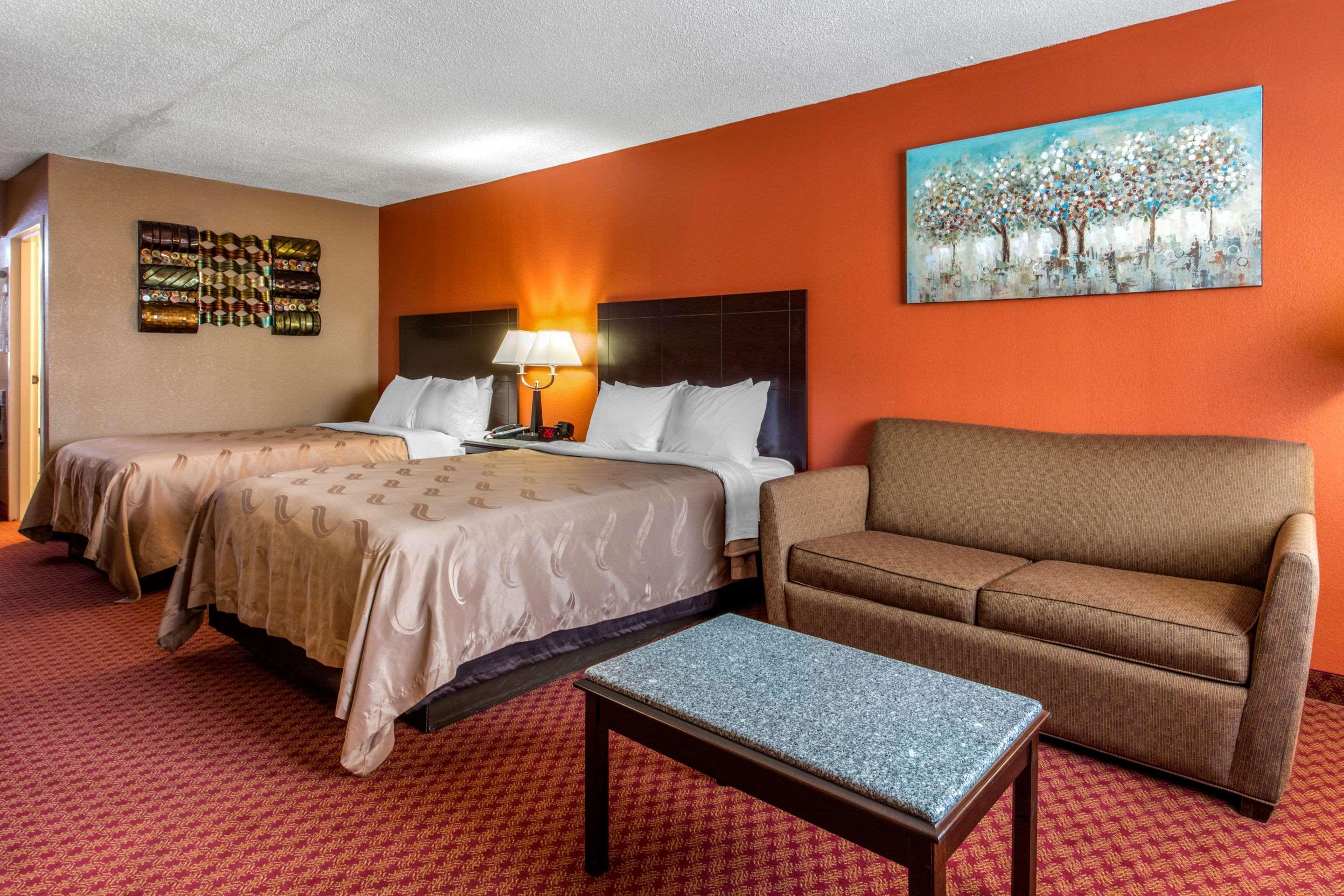 Quality Inn 3*