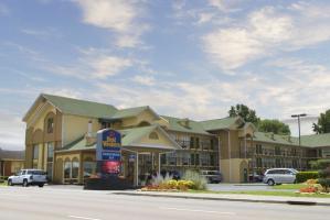 Quality Inn 3*